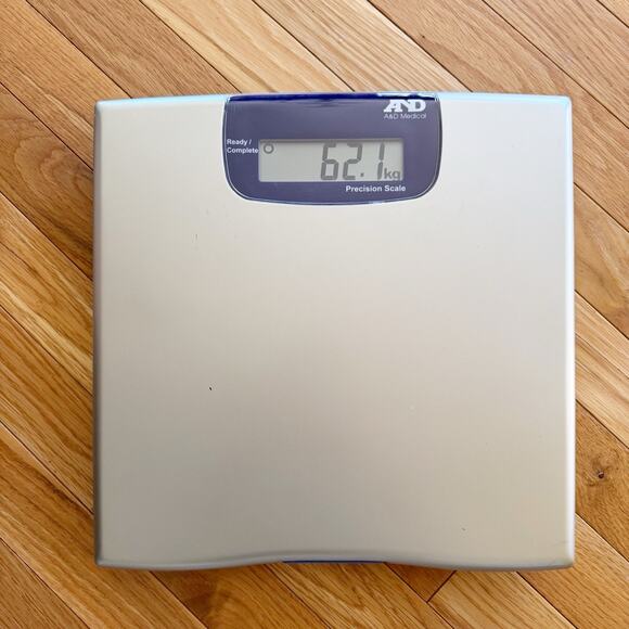 A&D Medical UC-321PL Precision Personal Health Scale Tested Footed 4 Carpet - Picture 1 of 5